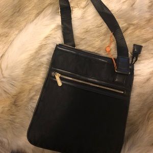 Michael kors side bag!! NEVER USED!!